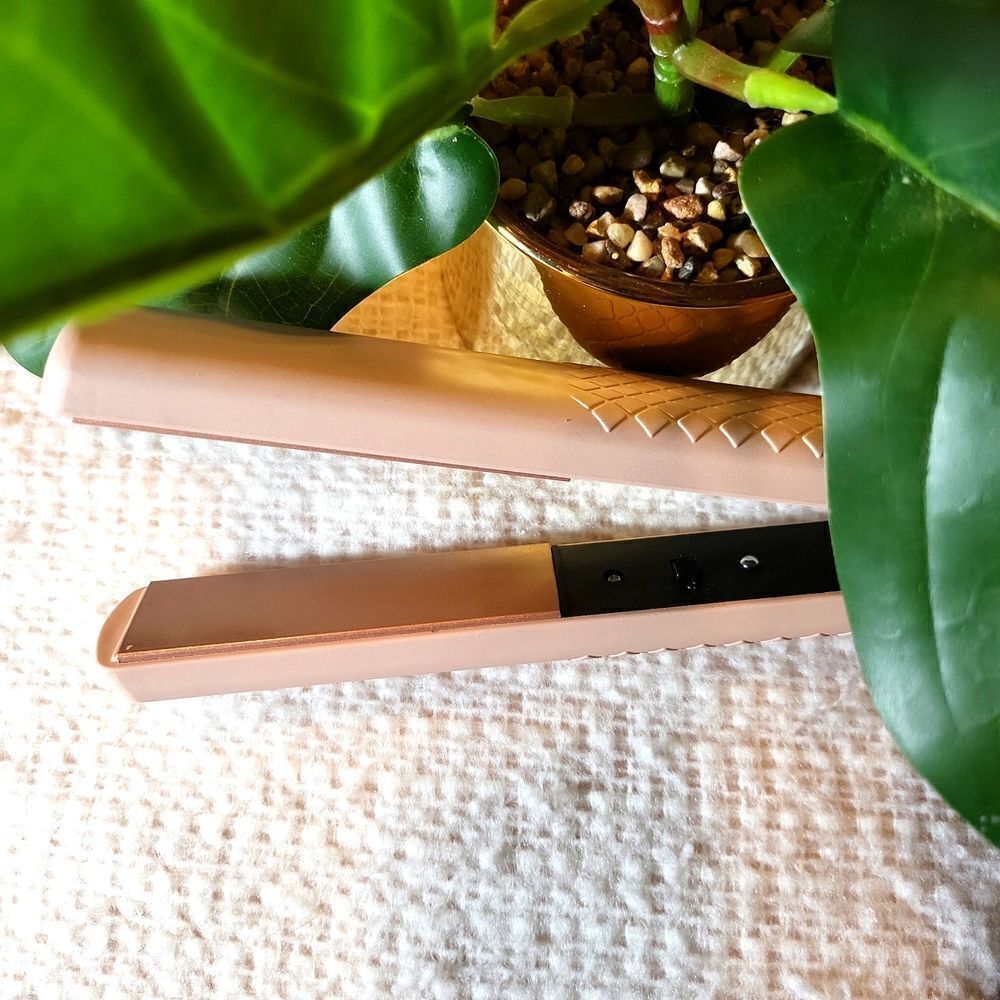 Being beauty ceramic straightening iron, brand new!